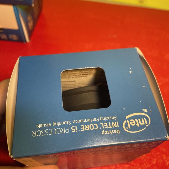 Intel Core i5-4590 - 3.3 GHz Quad-Core (CM8064601560615) Processor - Picture 6 of 7